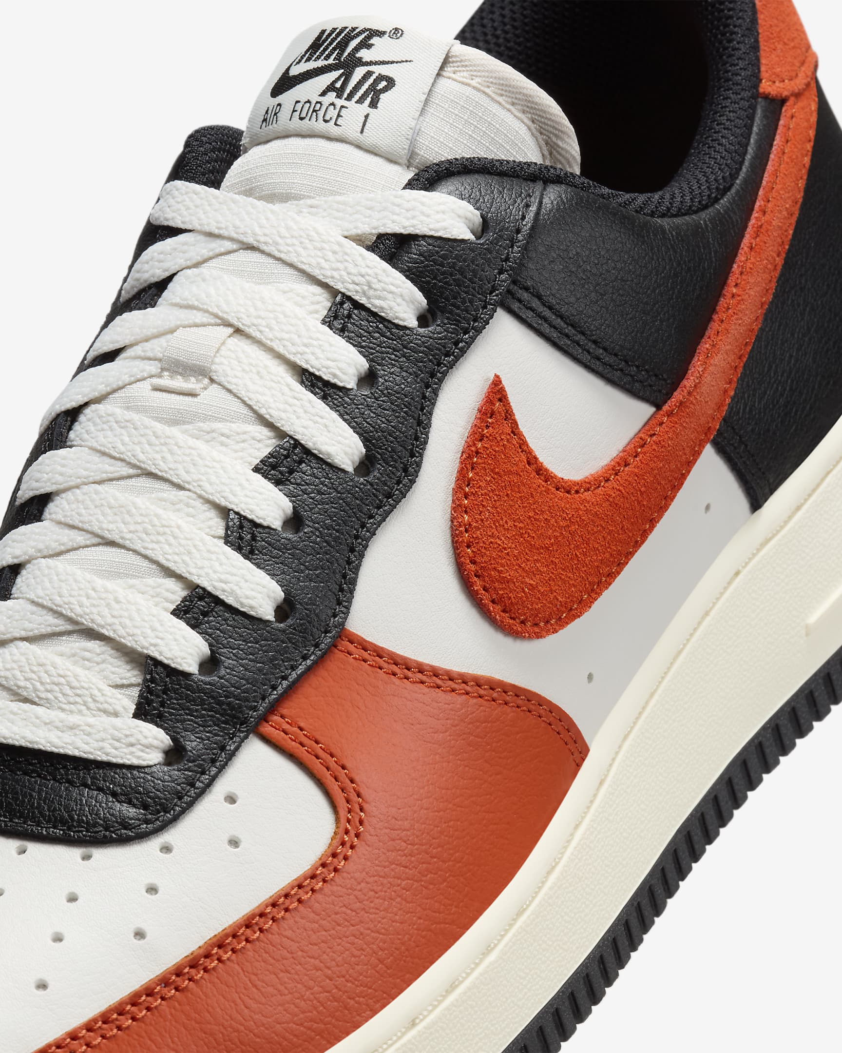 Nike Air Force 1 '07 LV8