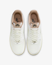 Nike Air Force 1 '07 LV8 bianco