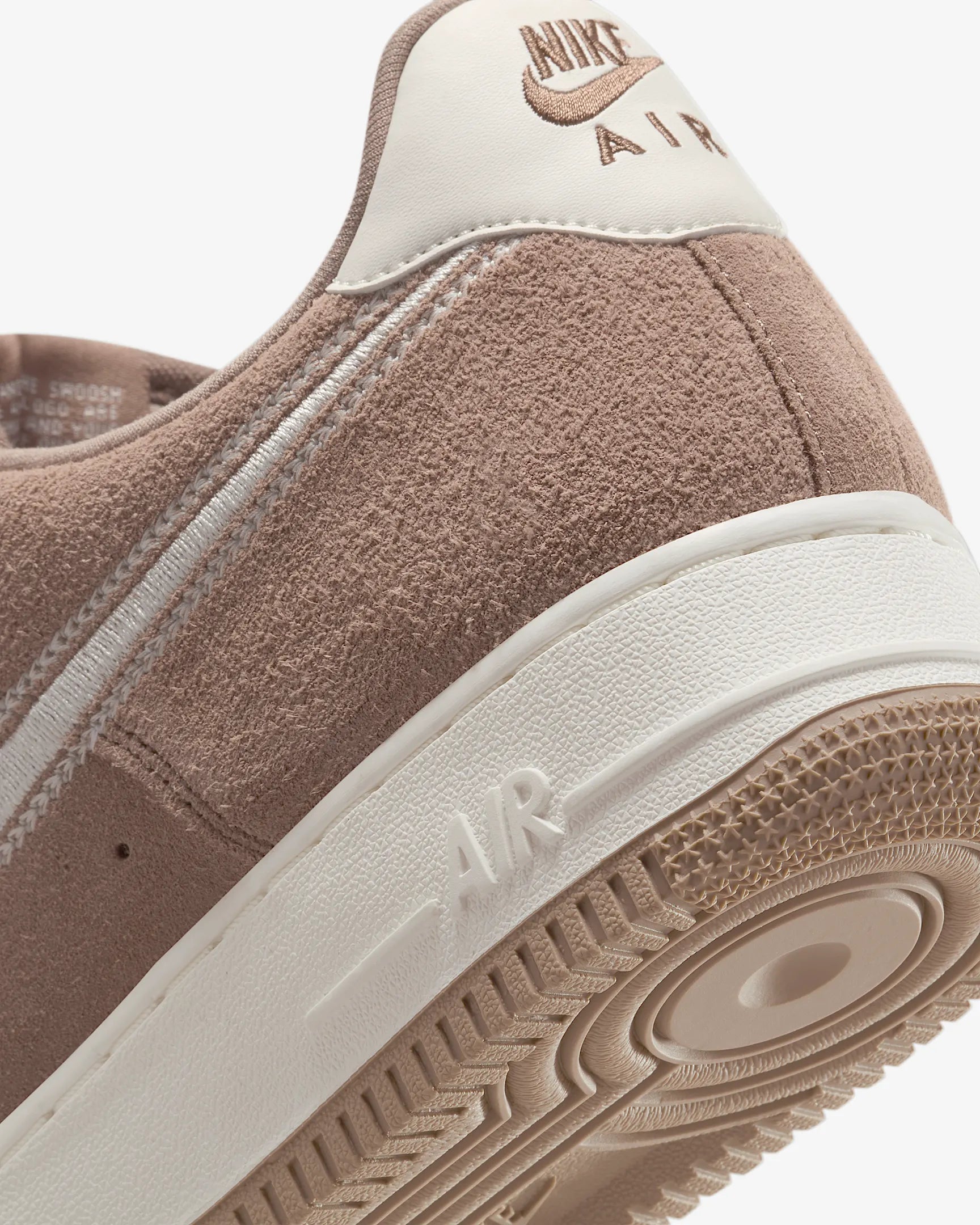 Nike Air Force 1 '07 LV8 Scarpa – Uomo