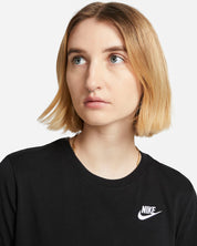 Nike Sportswear Club Essentials T-shirt – Donna NERO