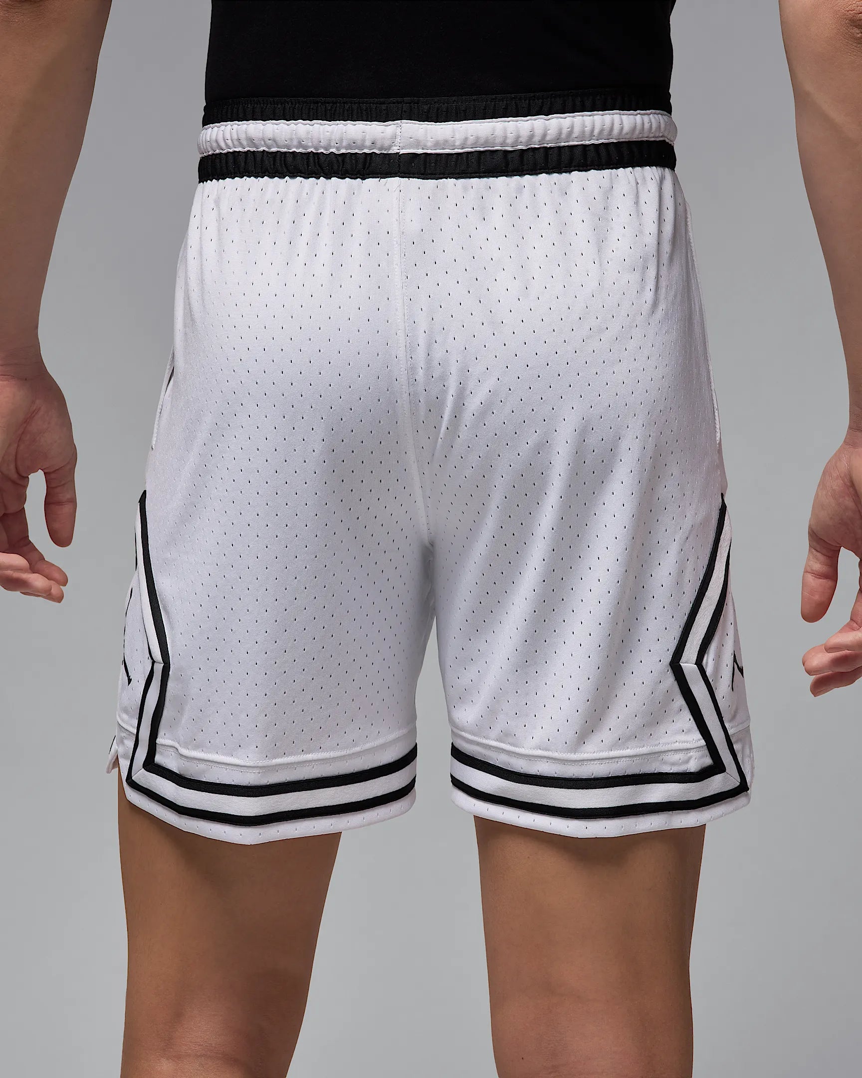 Jordan Sport Men's Dri-FIT Mesh Diamond Shorts