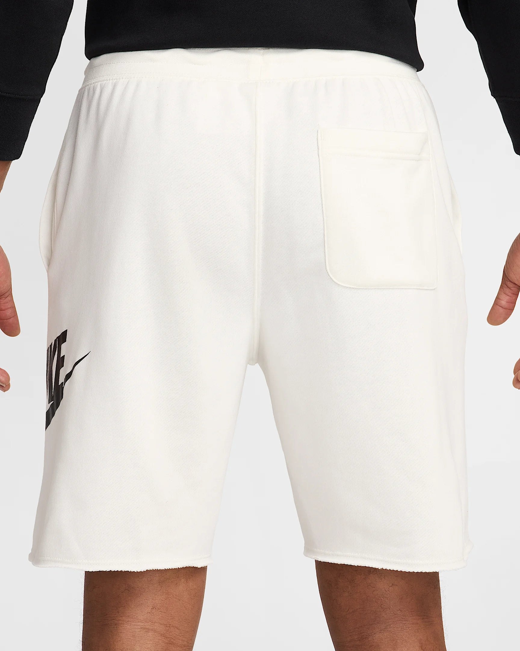 Nike Club Men's French Terry Alumni Shorts panna