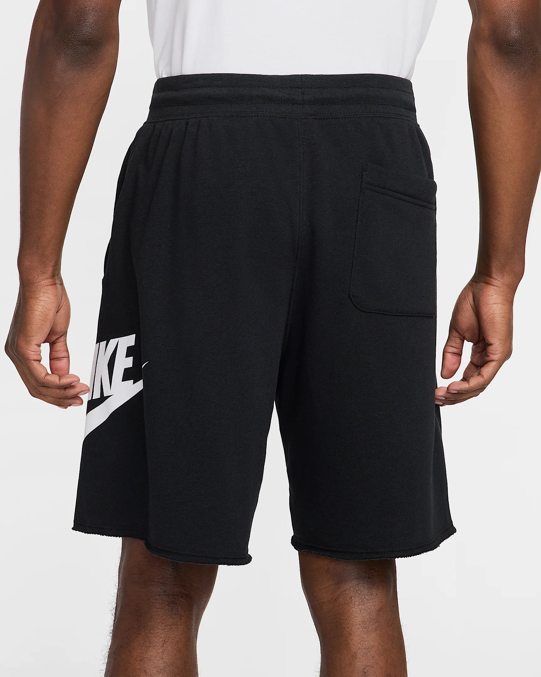 Nike Club Men's French Terry Alumni Shorts NERO
