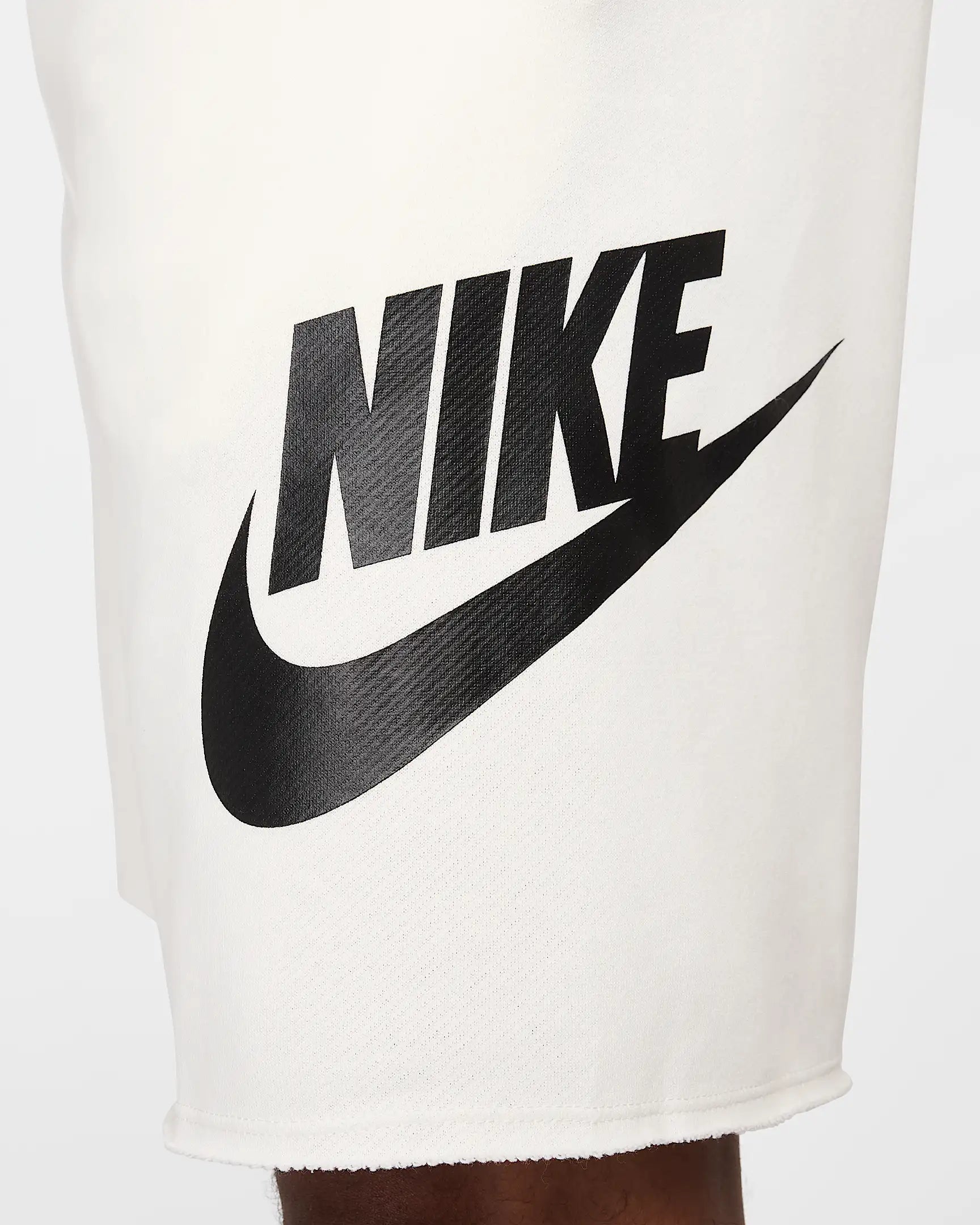 Nike Club Men's French Terry Alumni Shorts panna