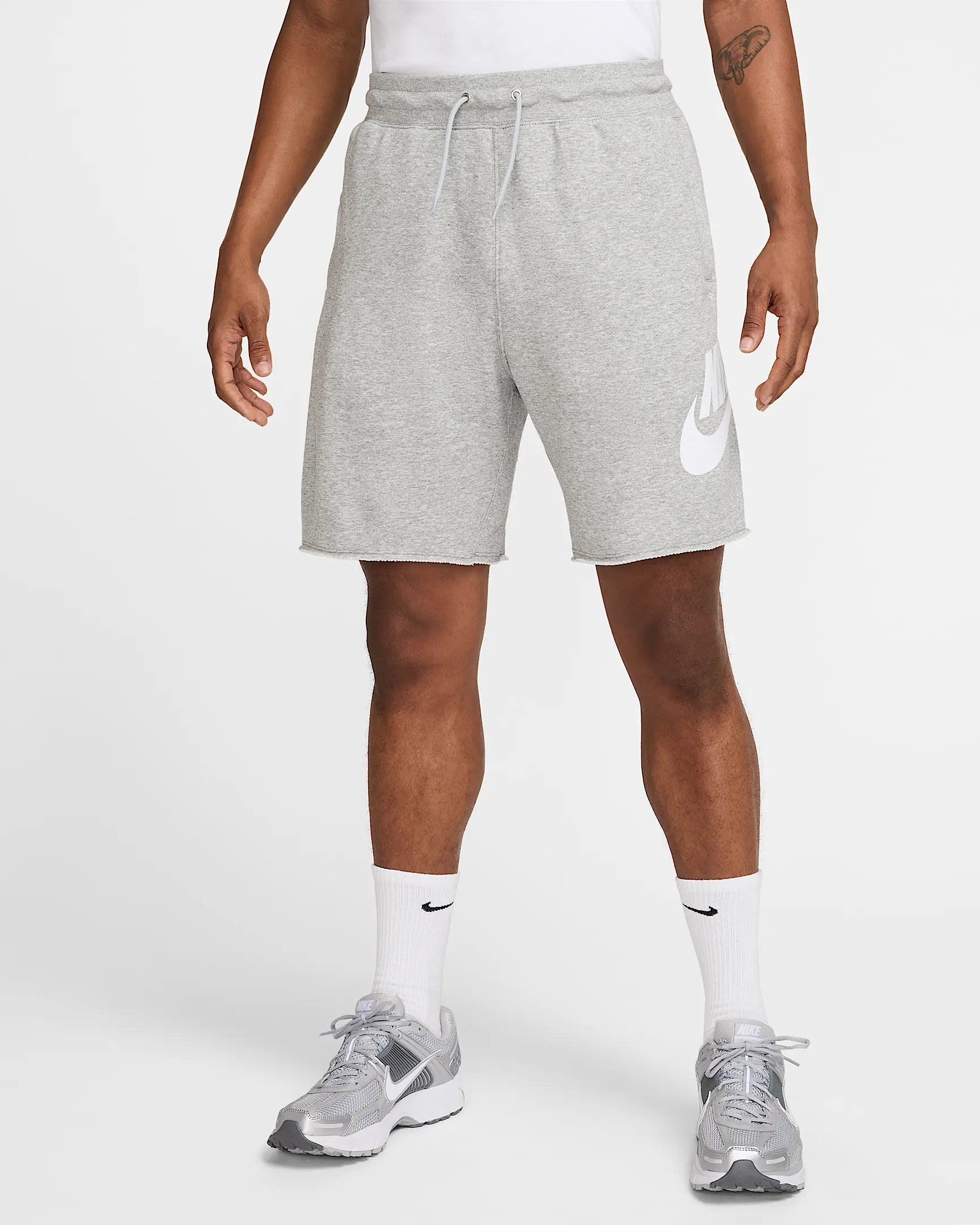Nike Club Men's French Terry Alumni Shorts GRIGIO