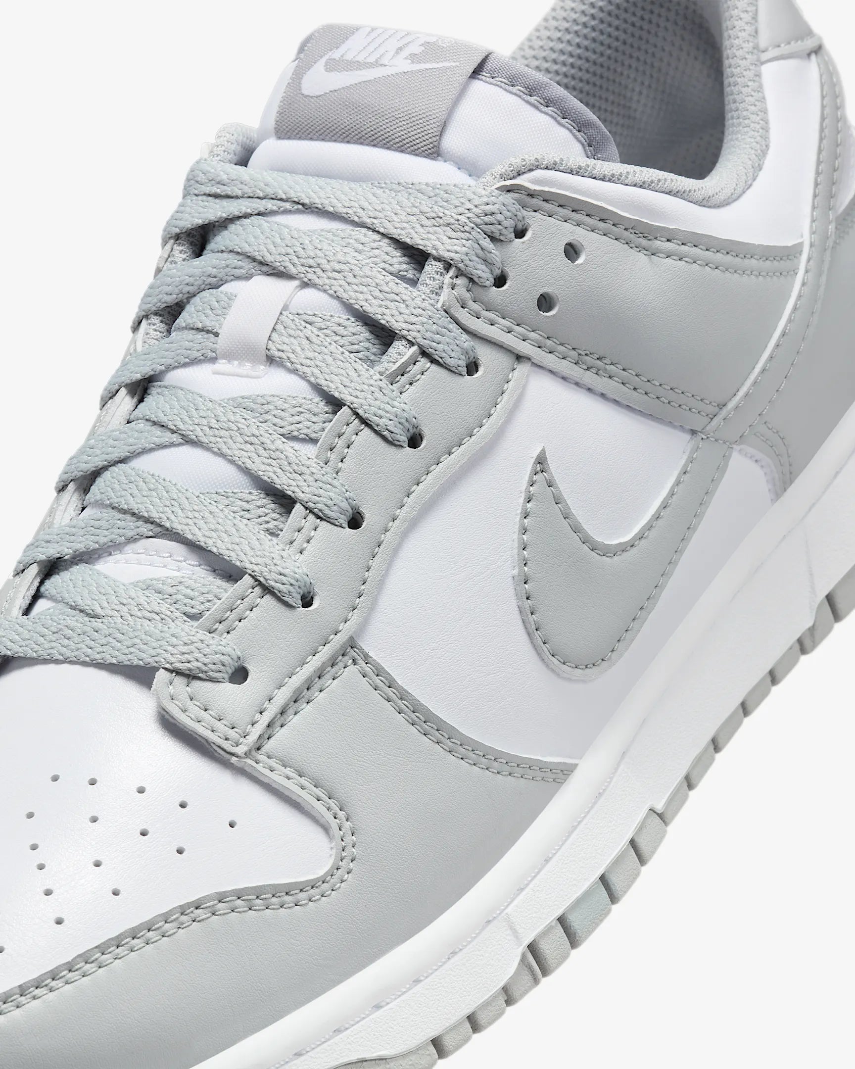 Nike Dunk Low "Light Smoke Grey"