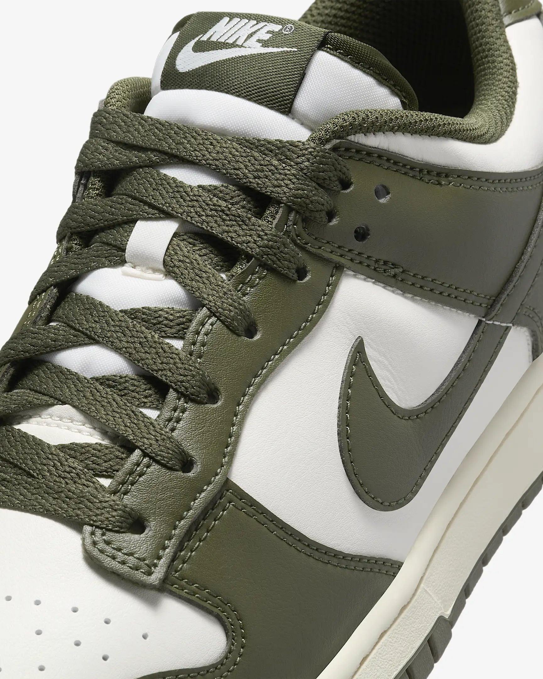 Nike Dunk Low Cargo Khaki