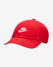 Nike Club Cappello Unstructured Futura Wash rosso
