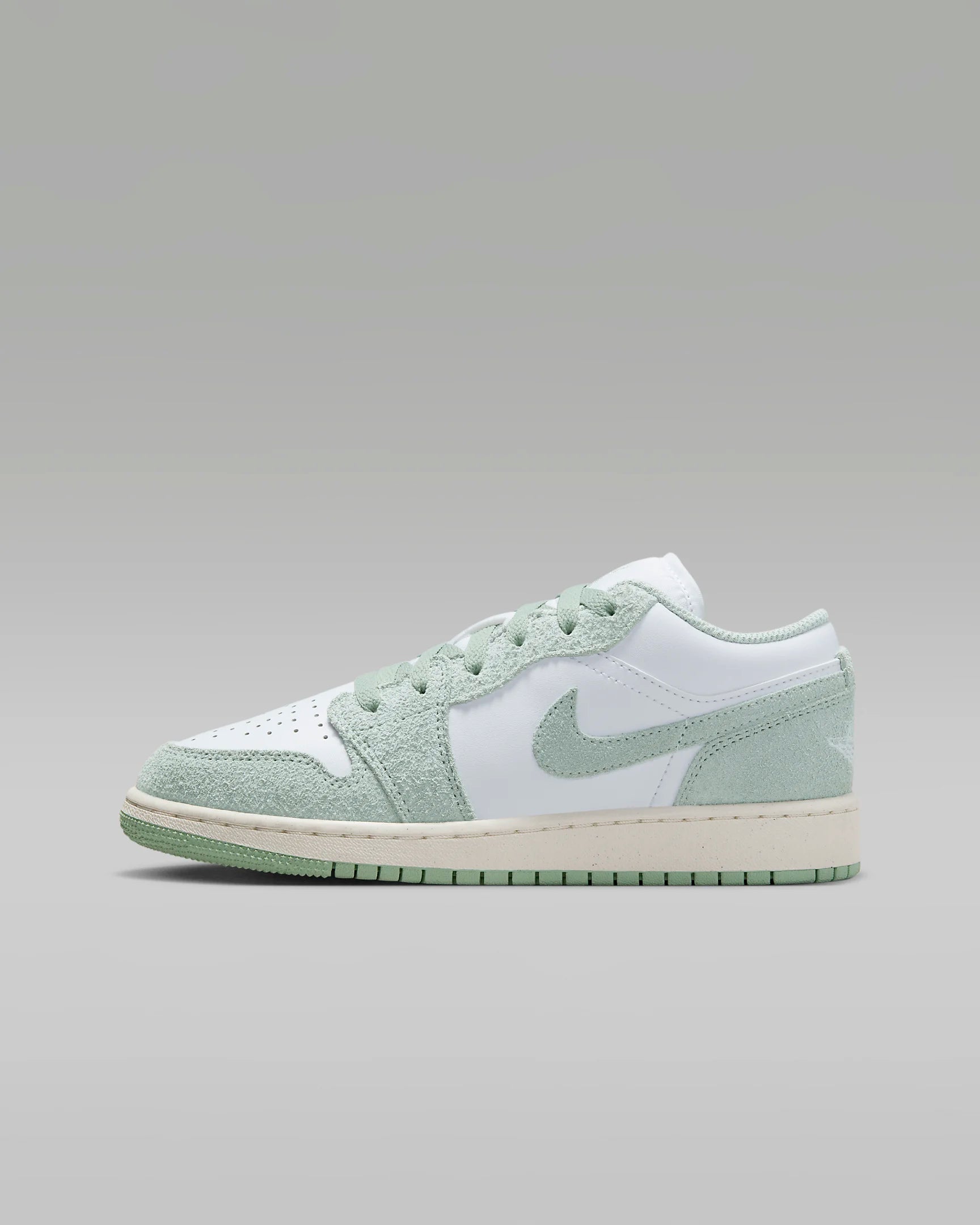 Air Jordan 1 Low SE Seafoam