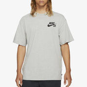 Nike SB T-shirt da skateboard con logo GRIGIO