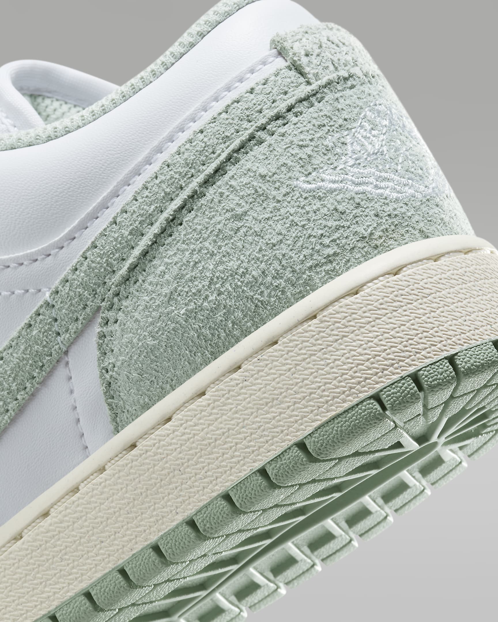 Air Jordan 1 Low SE Seafoam