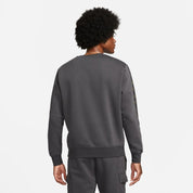 NIKE MENS REPEAT FLEECE CREW NECK SWEATSHIRT - NERO