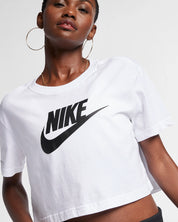 Nike Sportswear Essential T-shirt corta con logo – Donna