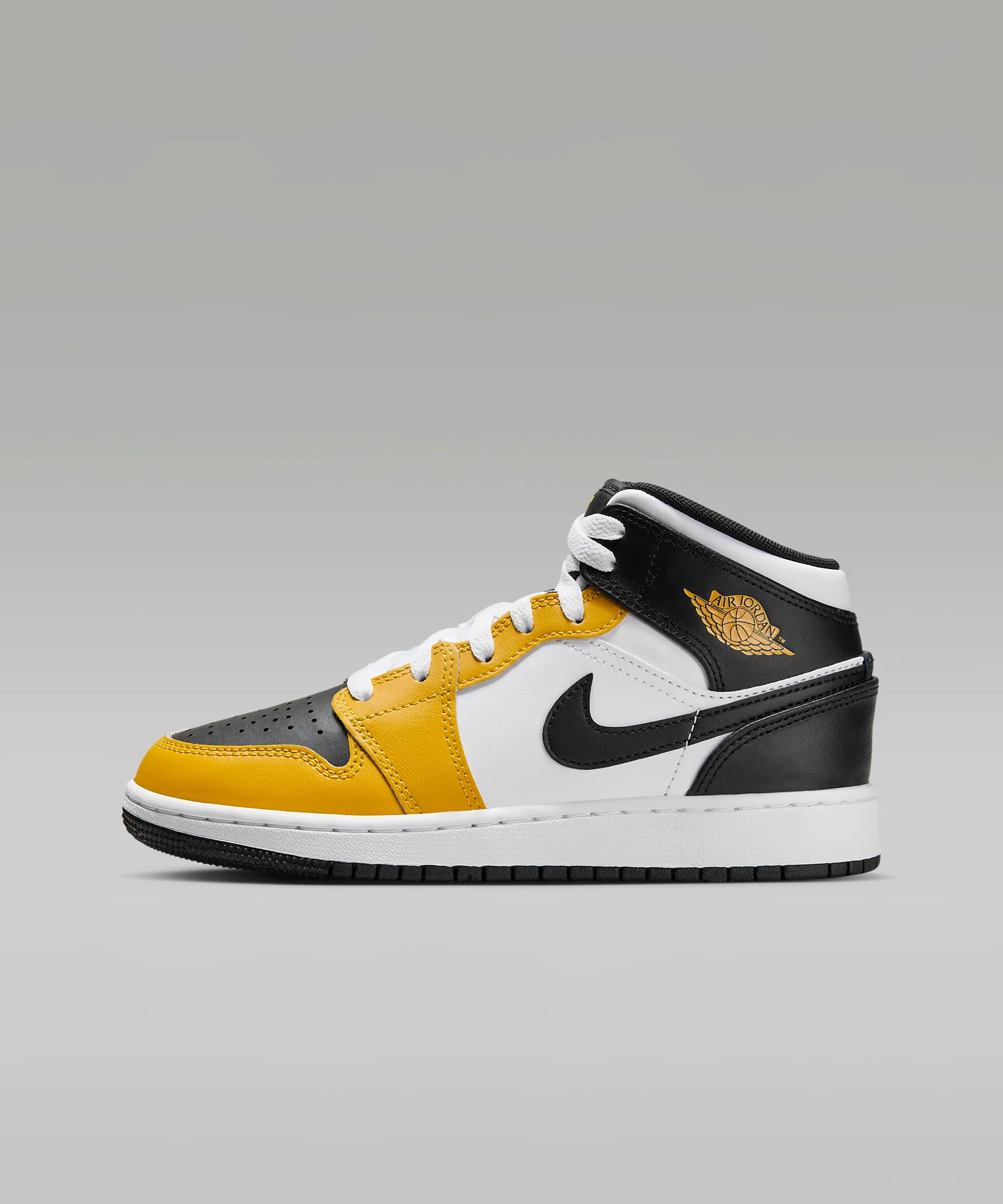 scarpa-air-jordan-1-mid-r70J06.webp